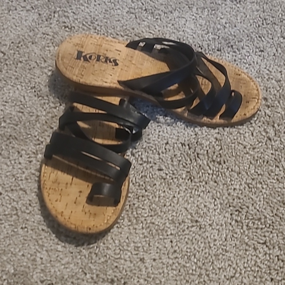 EUC Korks by Kork-Ease Clemmons Black Leather Strappy Sandal Women's Sz 7M